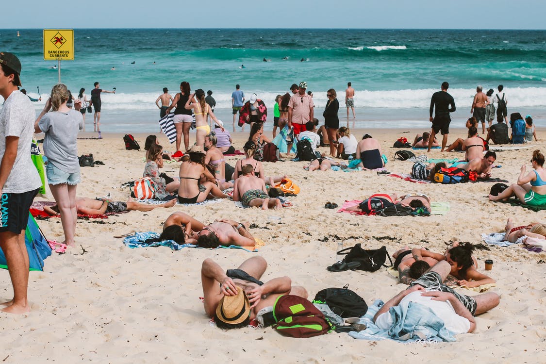 9 of Our Favorite Spring Break Essentials
